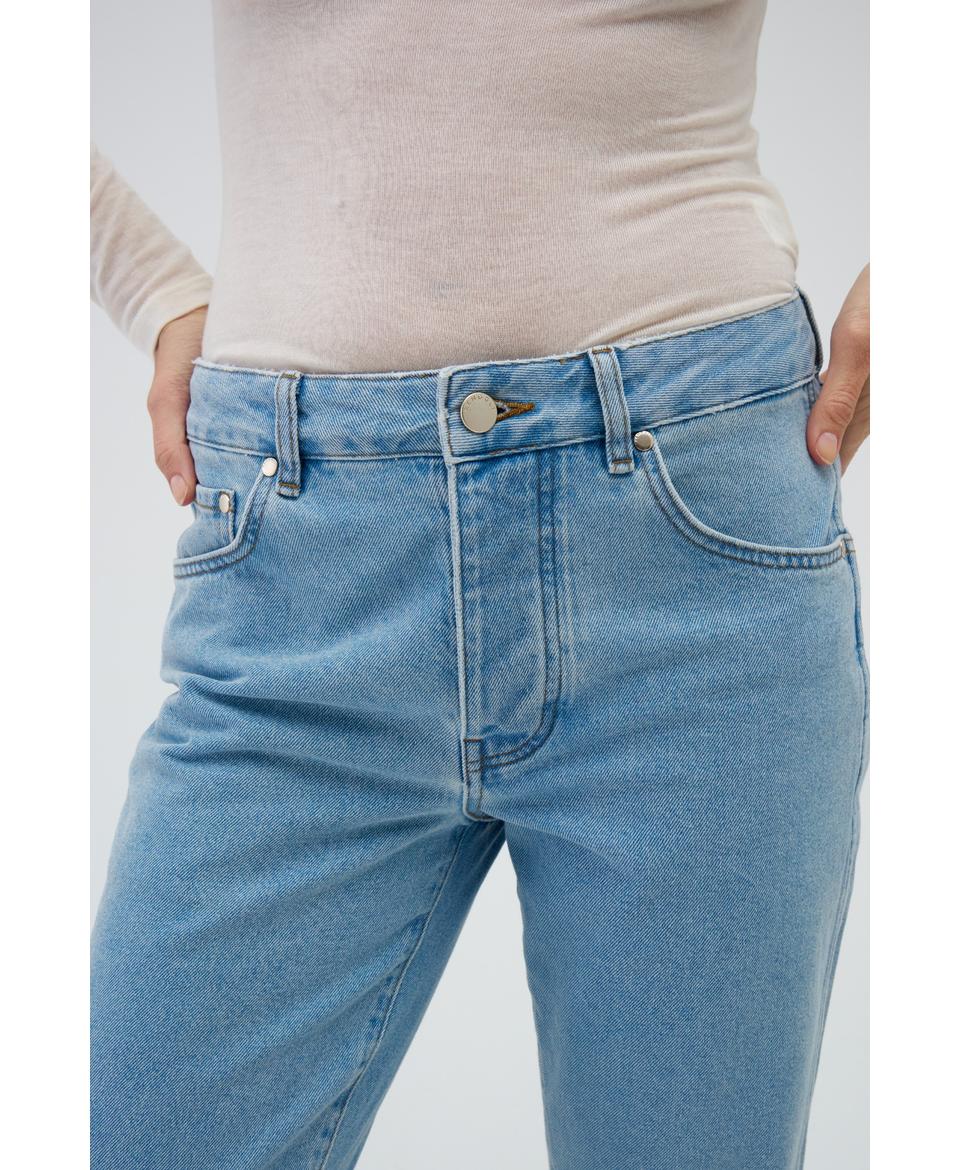 Straight Jean